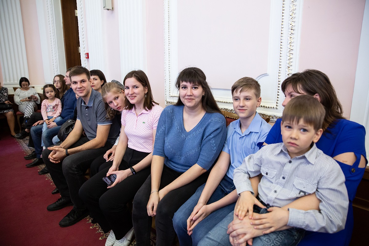 Новости здоровье сегодня последние. Маркарянц Ставрополь мэр. Молодость здоровье красота городской фестиваль. Фото Ставропольская 100. Администрация города Ставрополя новости.