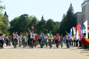 Праздничный велопробег объединил жителей Ставрополя (16)